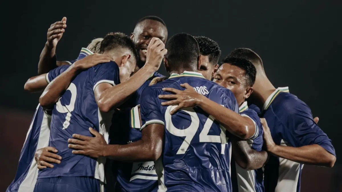 Selebrasi gol para pemain Persib Bandung mengalahkan Sabah FC (Malaysia) pada laga pramusim Dewata Challenge Series, Sabtu
(15/8/2026) di Stadion Kapten | Wayan Dipta, Gianyar, Bali. (Dokumentasi Ofisial Dewata Challenge Series 2026)