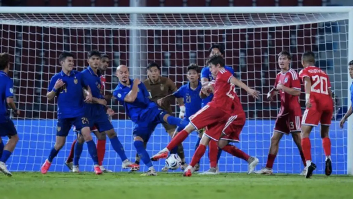 Thailand lolos ke final Piala AFF 2026 usai kalah 1-2 dari Singapura dalam leg kedua semifinal. (Dok. @changsuek)