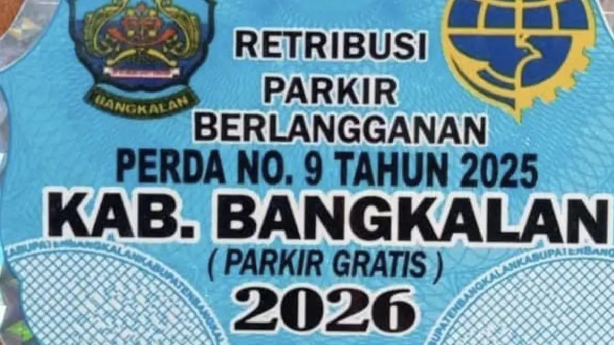 Stiker Parkir Gratis Bangkalan Jadi Sorotan, Warga Pertanyakan Penarikan Uang di Lapangan.