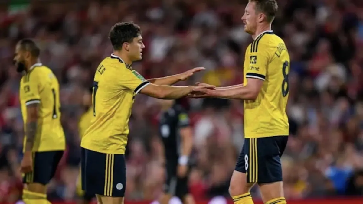 Leeds United Menang 2-0 atas Nottingham Forest, Farke Bawa Tim Lolos EFL Cup. (@leedsunited.com)
