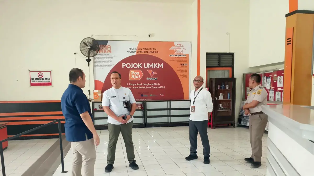 PANTAU: Karantina Jatim memperkuat pengawasan komoditas melalui jalur Pos Kediri dan Bandara Dhoho.