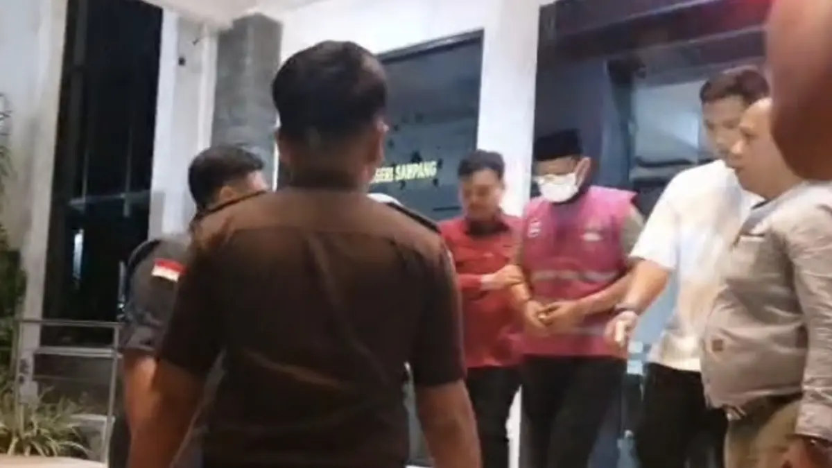 Kejari Sampang Bongkar Dugaan Korupsi Proyek SMP, 3 Tersangka Ditahan.