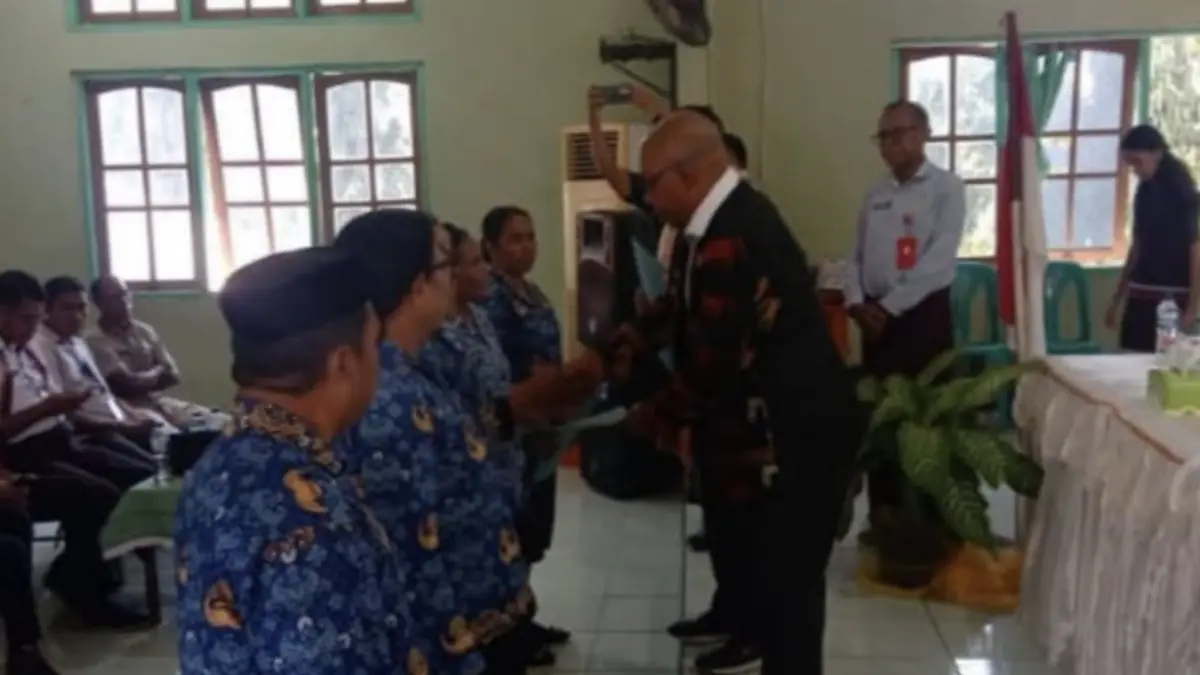 Bupati Lembata Lantik 90 Kepala Sekolah, Tekankan Integritas dan Profesionalisme.