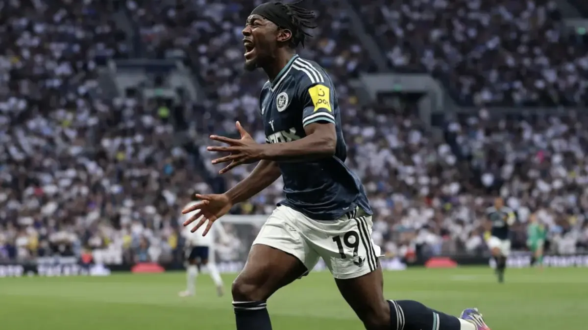 Pemain sayap Newcastle Anthony Elanga merayakan keberhasilannya mencetak gol ke gawang
Tottenham pada pertandingan Liga Inggris di Stadion Tottenham Hotspur, London, Sabtu (29/8/2026)
waktu setempat. (newcastleunited.com)