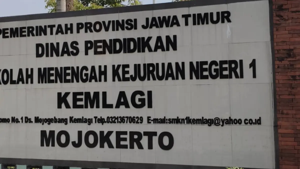 Alumni SMKN 1 Kemlagi Keluhkan Dana Tabungan Belum Cair hingga Akhir Agustus 2026