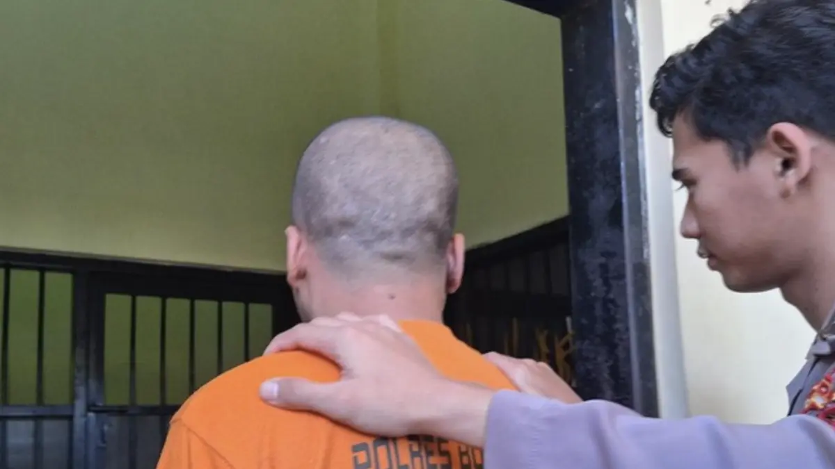 CSB, ayah pemerkosa anak tiri di Bondowoso (Foto: Chuk Shatu W/detik)