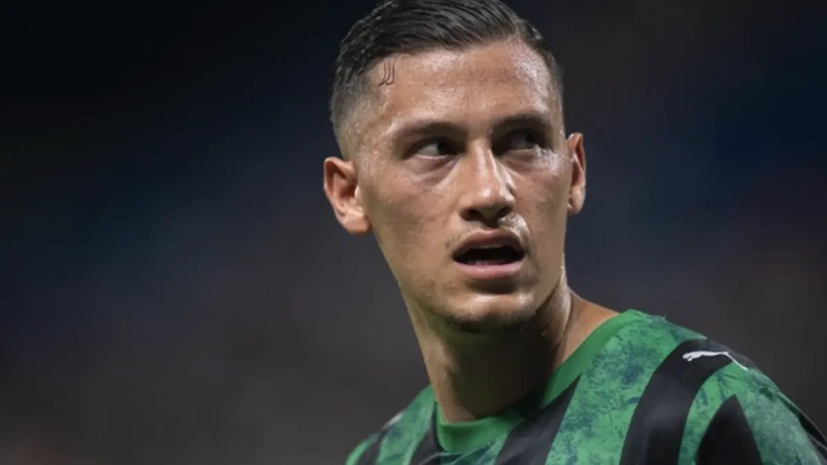Jay Idzes berseragam Sassuolo (Foto: Giuseppe Maffia/NurPhoto via Getty Images)
