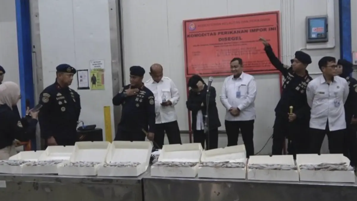 Penyegelan Udang Vannamei Impor di Lamongan (Foto: Istimewa)