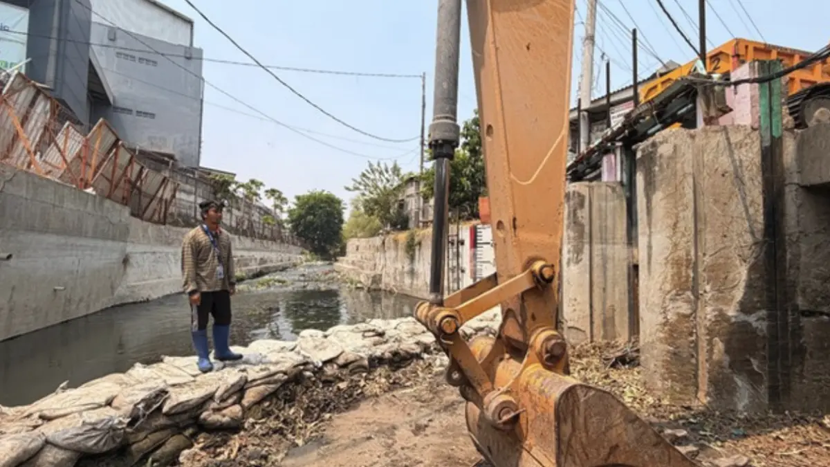Penanganan banjir di Simo Surabaya (Foto: Diky Kurniawan Arief/detik)