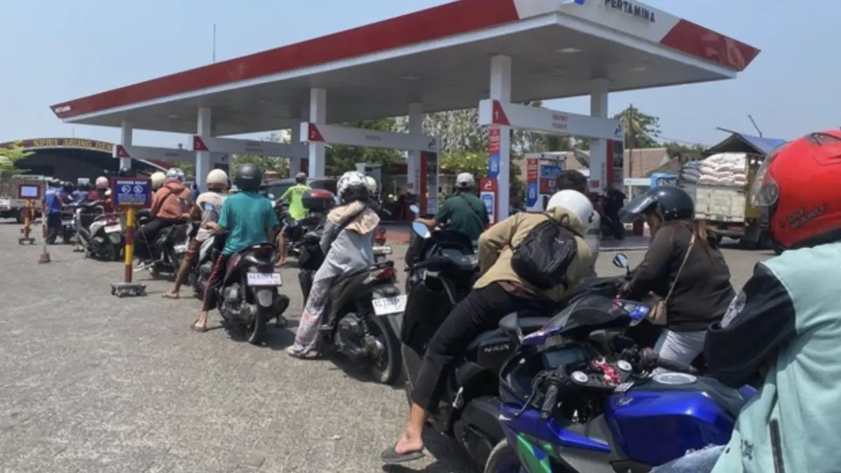 Antrean BBM di SPBU Jember.Foto: Fima Purwanti/detik