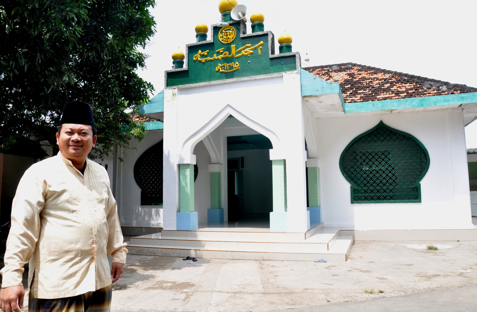 Surau Ponpes Ash-Shomadiyah Tuban yang diperkirakan berusia tiga abad.