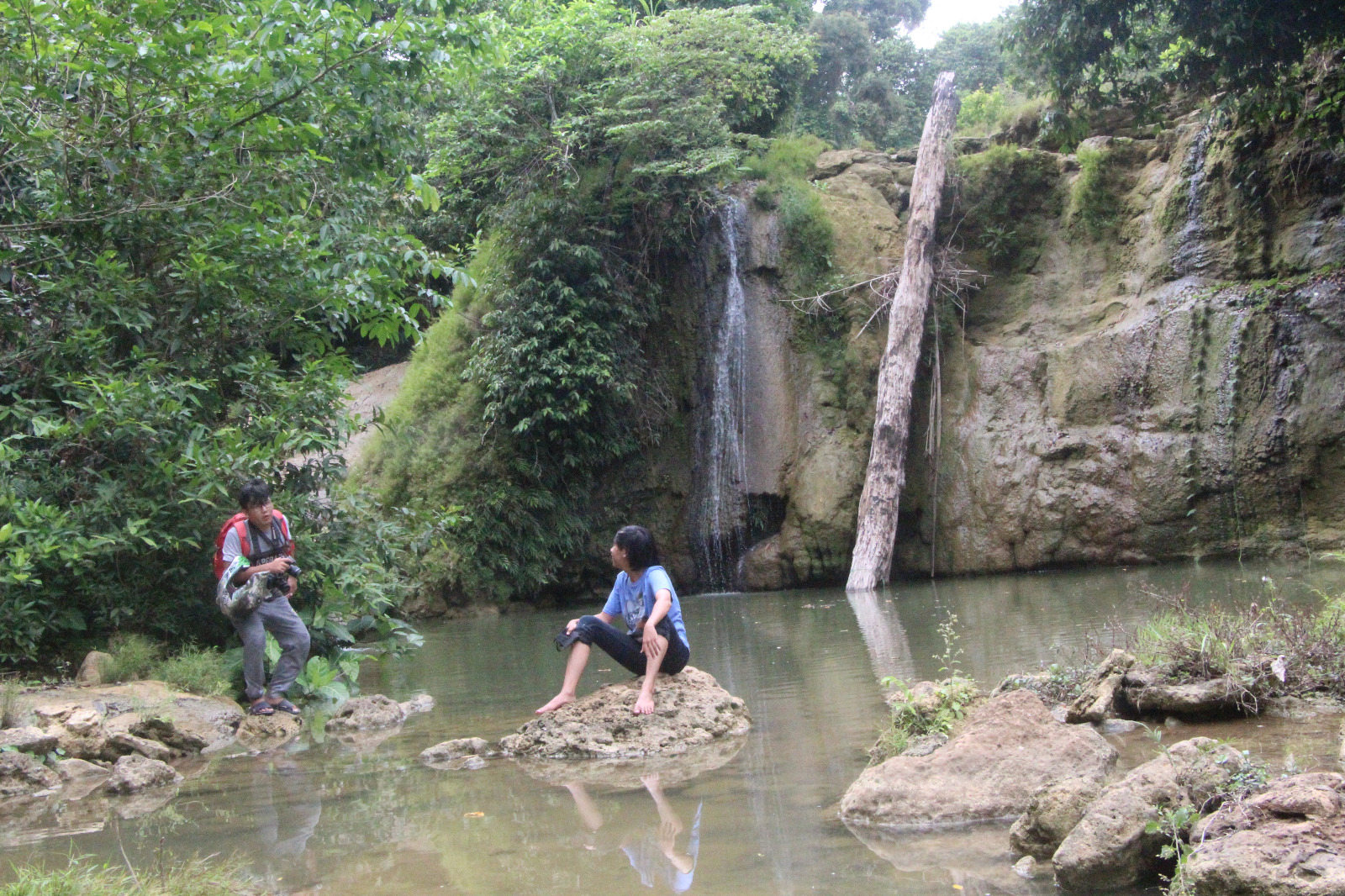 Destinasi wisata air terjun Bongok di Dusun Kerokan, Desa Jetak, Kecamatan Montong, Kabupaten Tuban, Jawa Timur.