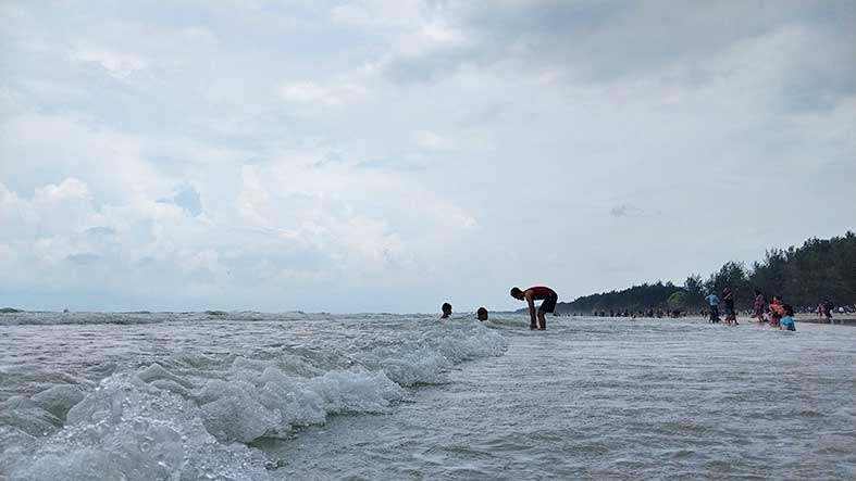 Pantai Semilir Tuban