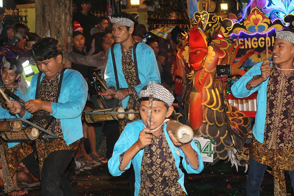 Tongklek, tradisi penanda waktu makan sahur yang masih ada hingga sekarang.