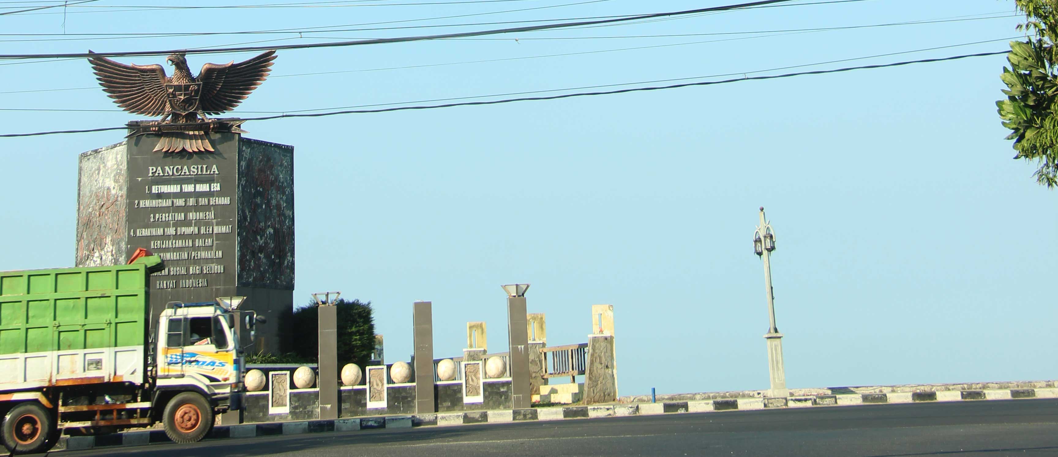 Monumen Adpada Pancasila Tuban, salah satu tempat tenang untuk menyendiri, cocok untuk kaum introvert.