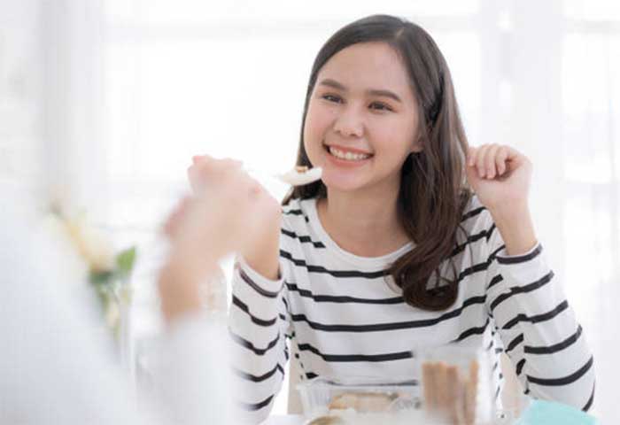 Sarapan sangat bermanfaat dan membantu menjaga kesehatan tubuh.