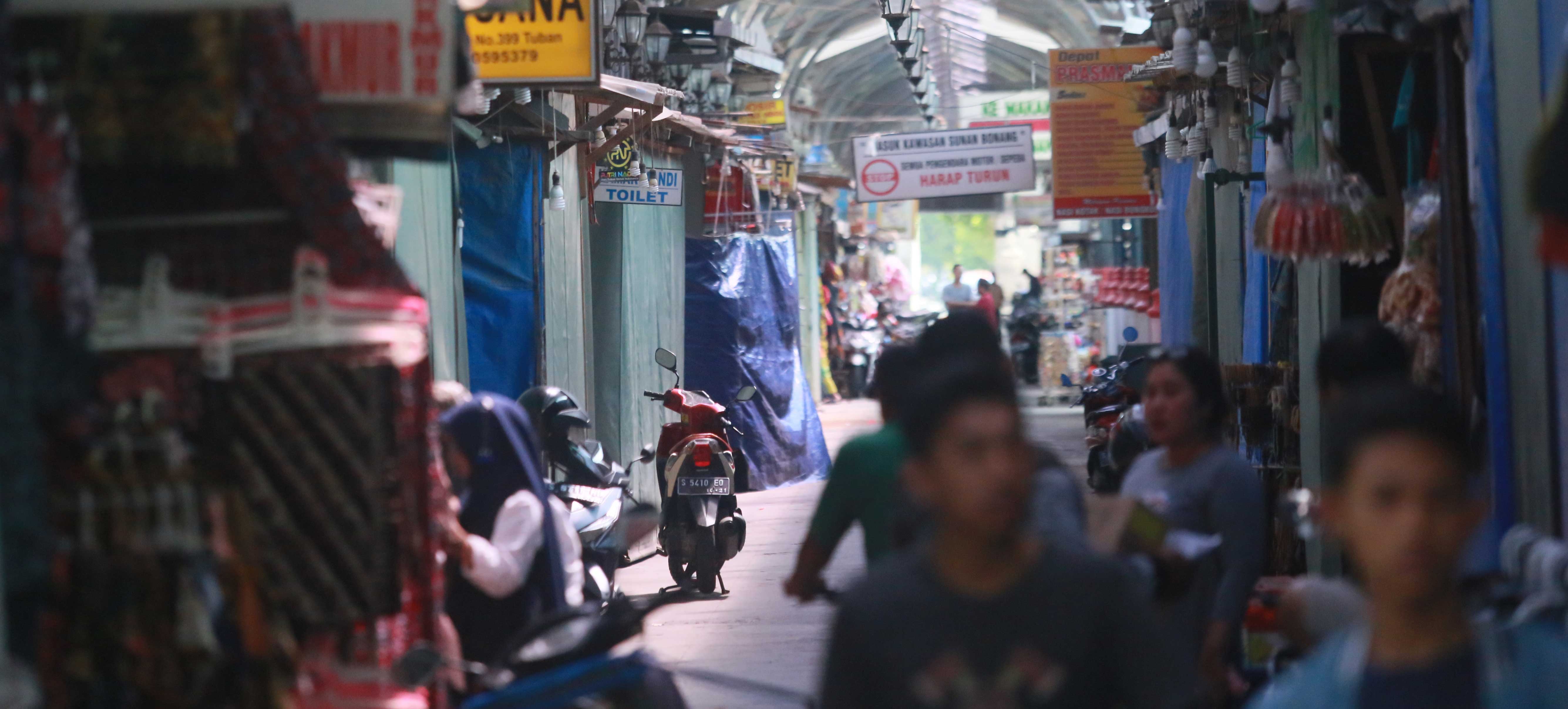 Tuban yang terkenal juga akan oleh-oleh khasnya.