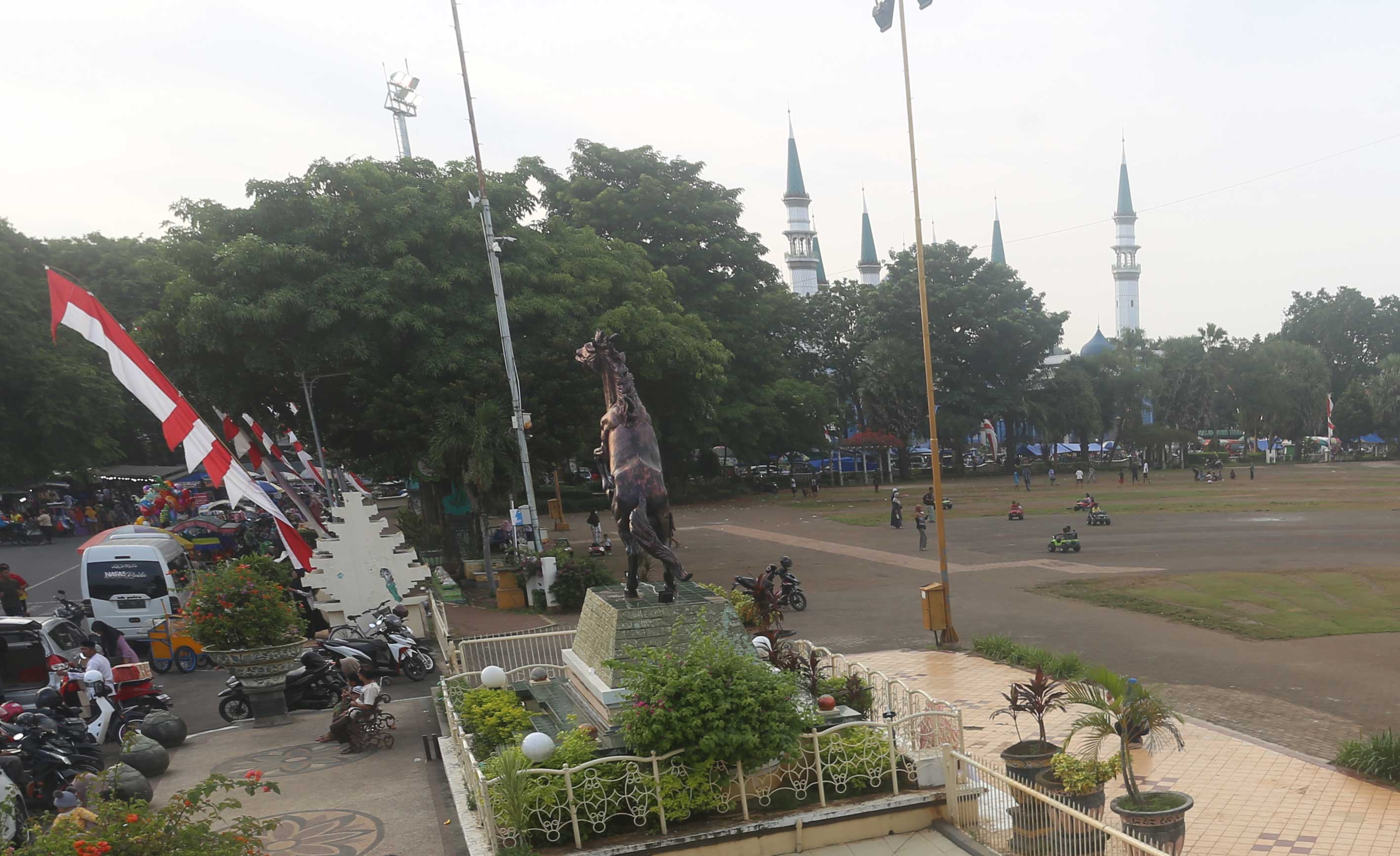 Kabupaten Tuban dikenal dengan julukan Tuban Bumi Wali.
