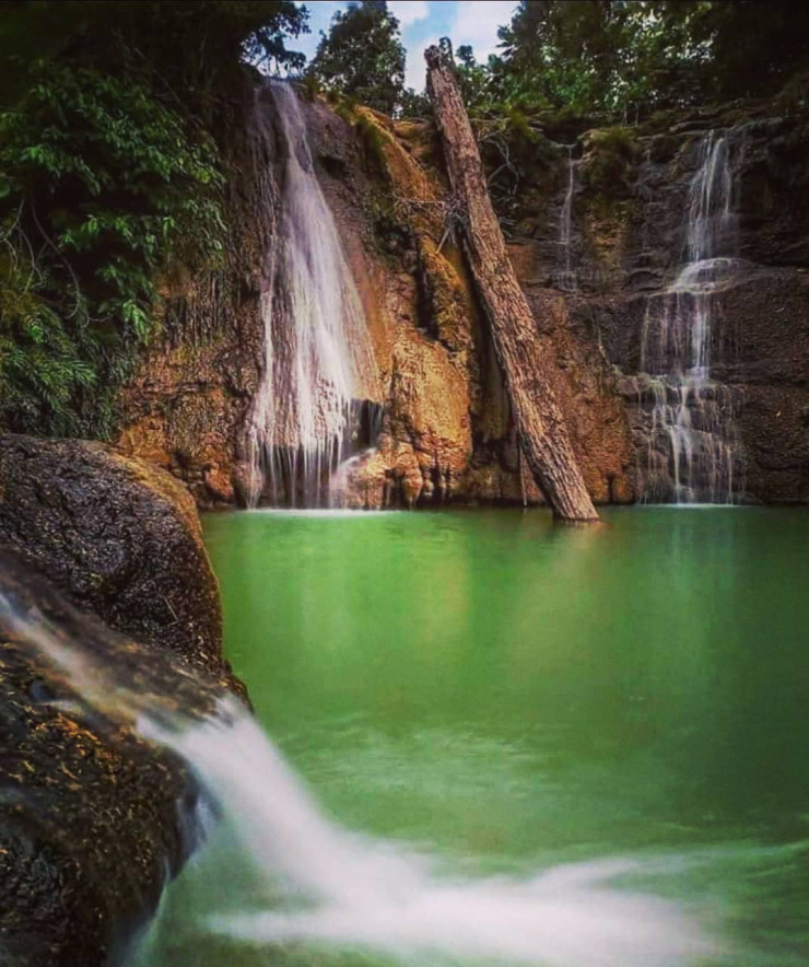 Air Terjun Lembah Bongok Tuban, salah satu pilihan wisata alam di Tuban.