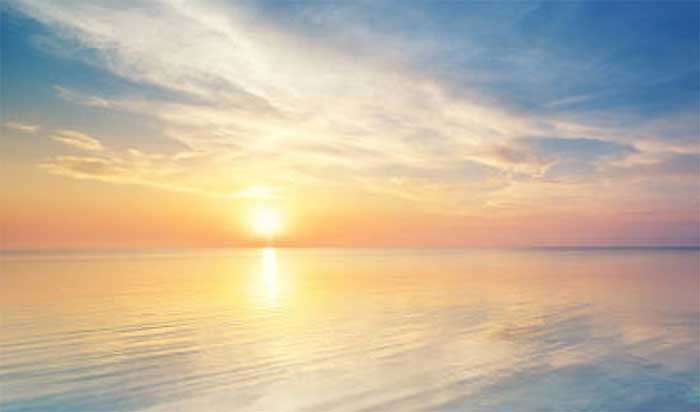 Spot sunset pilihan bagi sebagian orang yang ingin bersantai menikmati keindahan senja.