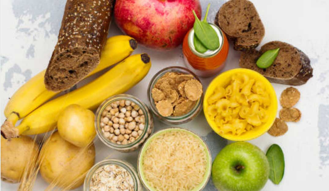 Karbohidrat kompleks mengandung serat yang tinggi, mineral, dan vitamin yang penting bagi tubuh.