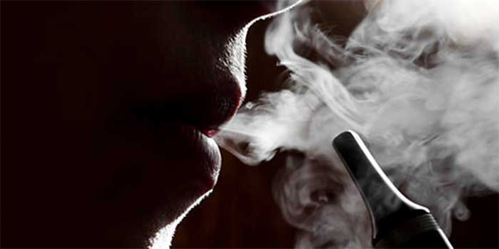 Rokok vs Vape, mana yang lebih berbahaya?