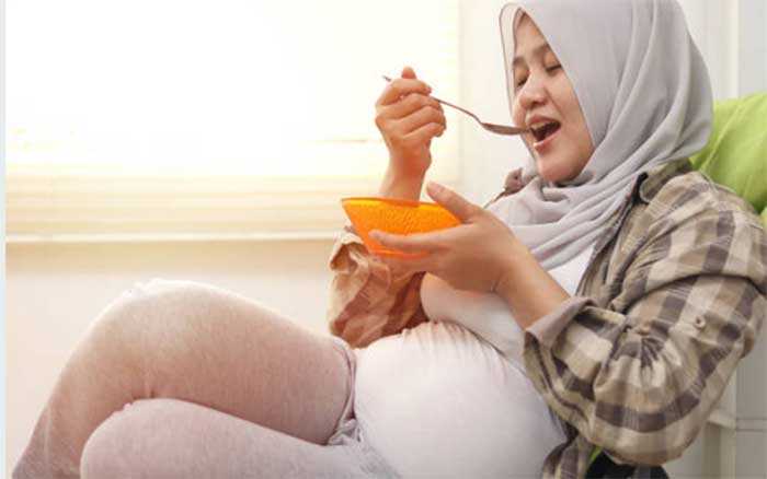 Ada beberapa jenis Makanan yang sebaiknya dihindari saat Hamil.