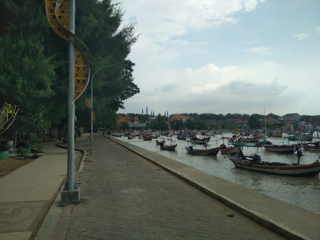 Pantai Boom Tuban.