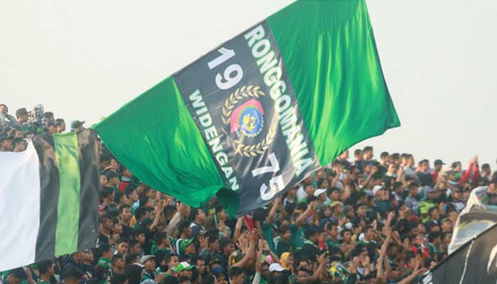 Suporter Persatu Tuban.