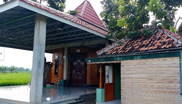 Makam Sunan Kalijaga di Desa Medalem, Senori, Tuban.