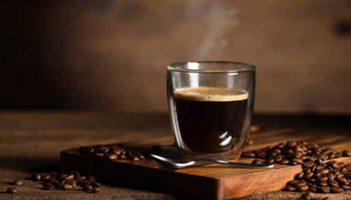 Kopi hitam asli adalah kopi asli dari biji kopi murni bukan kopi instan. Kopi jenis ini memiliki banyak manfaat selain bikin melek.
