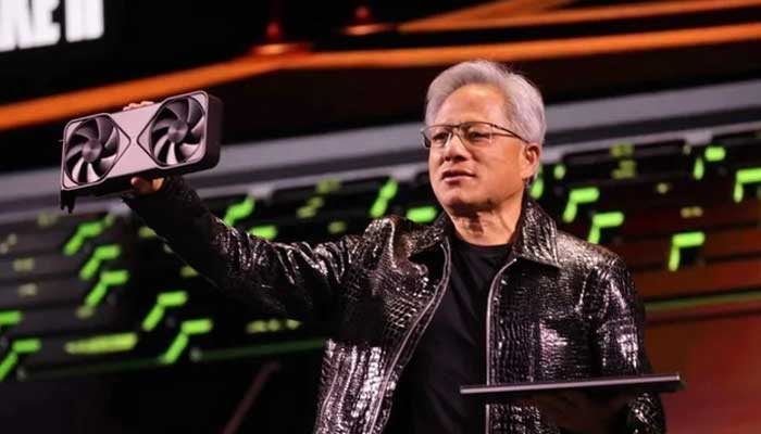 Jensen Huang, pendiri dan CEO NVIDIA saat mengumumkan inovasi terbarunya,  DIGITS dengan NVIDIA GB10 di ajang CES 2025.