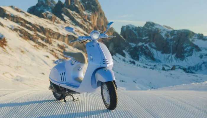 Vespa edisi terbatas 946 Snake.
