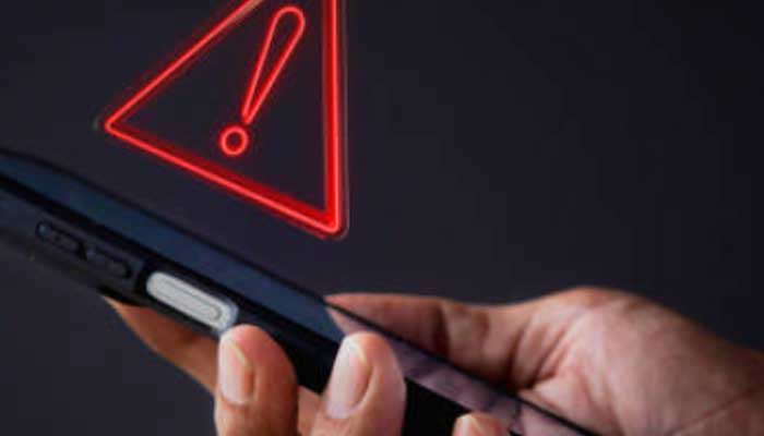 Hati-hati! Ada malware yang mengincar pengguna yang bertransaksi di aplikasi perbankan online dan dapat mencuri kode OTP akses. Foto adalah ilustrasi.