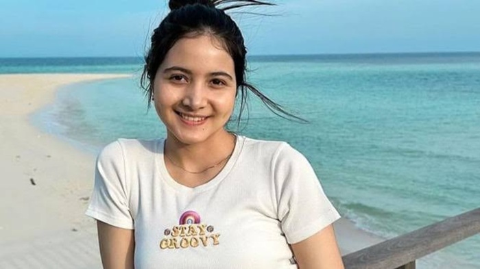 Video Bulan Sutena.