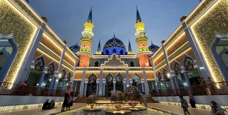 Potret Masjid Agung Tuban pasca renovasi.