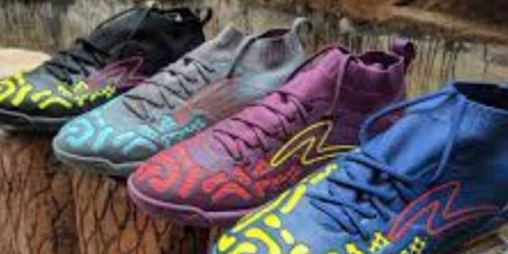Ada beberapa sepatu futsal murah tapi gak murahan dan tetap nyaman dipakai. Foto adalah ilustrasi.