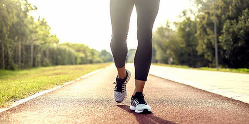 Ada beberapa jenis jalan kaki ideal untuk bakar kalori, rutinitas harian yang bisa dilakukan untuk menjaga berat badan. Foto adalah ilustrasi.