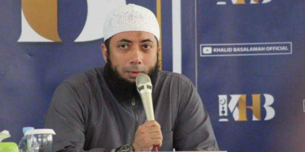 Ustaz Dr. Khalid Basalamah.