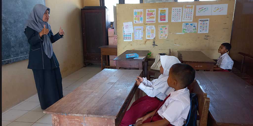 Kegiatan MPLS di SDN Prunggahan Kulon 9 Tuban yang hanya mendapatkan tiga murid baru.