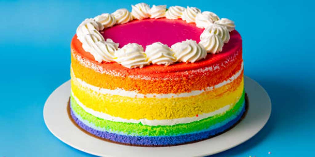 Ada beberapa tips cara membuat rainbow cake untuk ulang tahun si kecil.