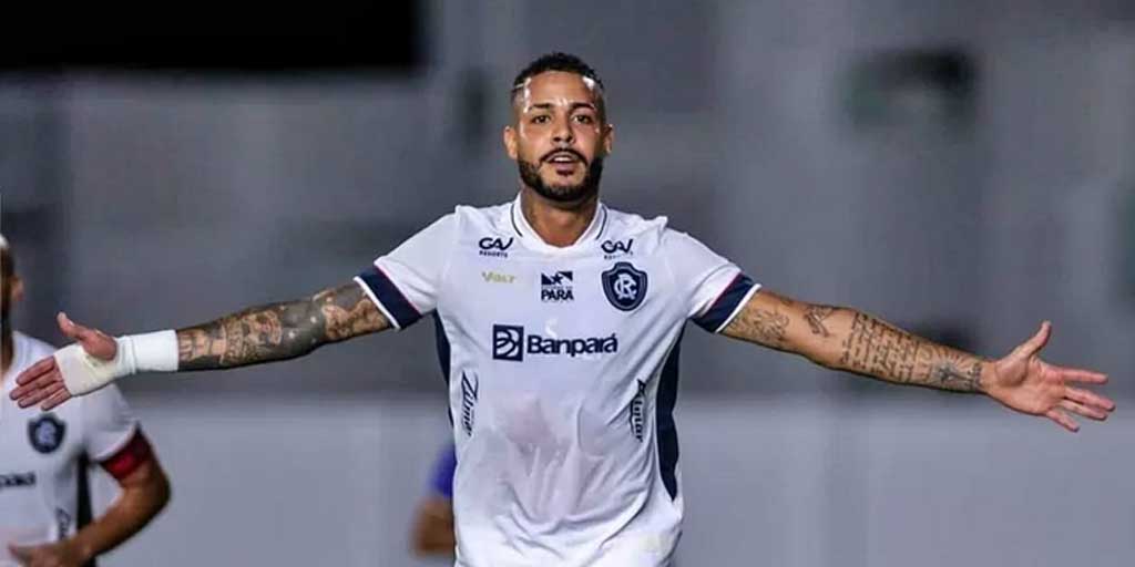 Persija Jakarta resmi boyong Maxwell Souza, winger asal Brasil.
