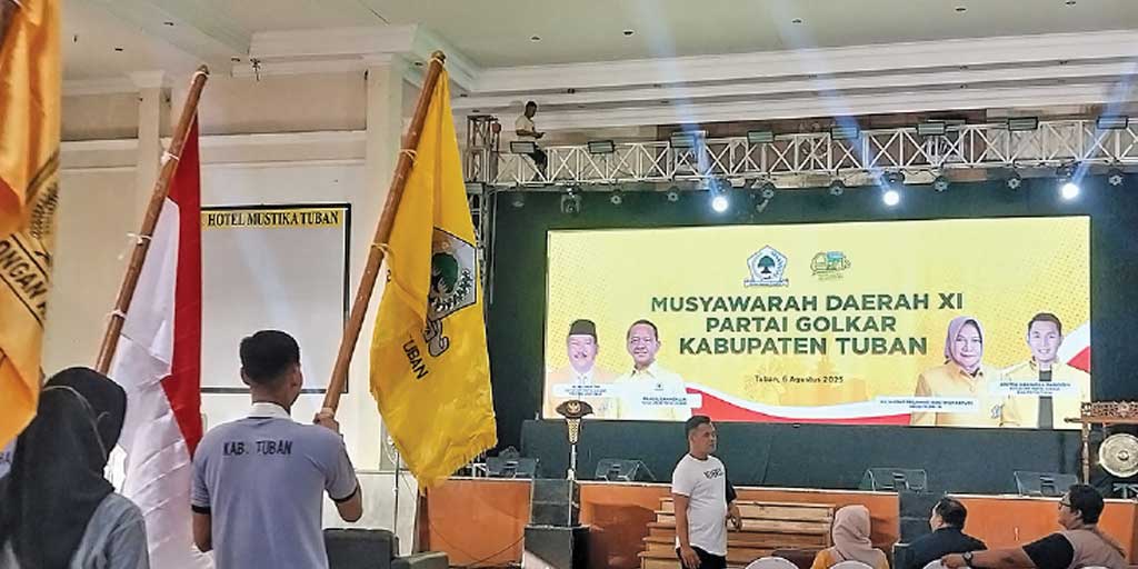 Persiapan venue Musda ke XI Partai Golkar Tuban di Hotel Mustika yang diselenggarakan Rabu hari ini (6/8).