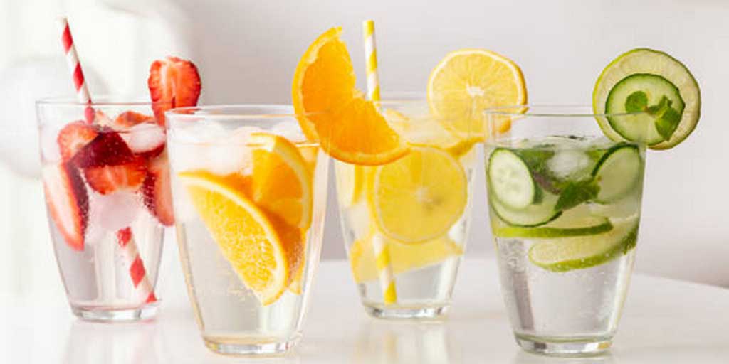 Infused water, cara simpel bagi mereka yang bosen minum air putih. Foto adalah ilustrasi.