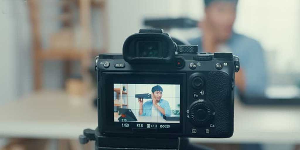 Melihat konten unboxing menjadi salah satu yang paling digemari saat ini. Foto adalah ilustrasi.