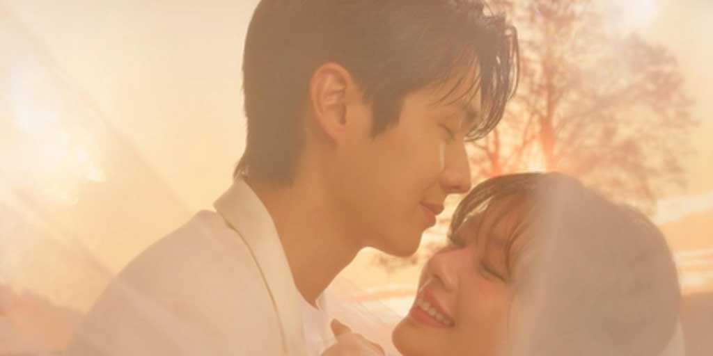 Would You Marry Me? Drama ini mengisahkan perjalanan Kim Woo Ju (Choi Woo Shik) dan Yoo Me Ri (Jung So Min). Keduanya sepakat menjalani pernikahan palsu.