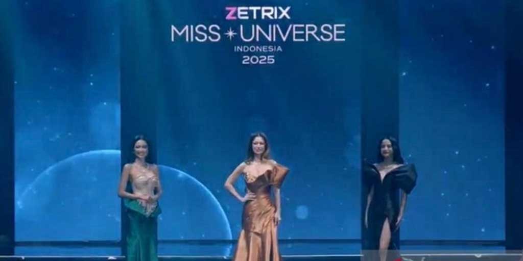 Tiga finalis yang masuk dalam Top 3 putaran grand final Miss Universe Indonesia 2025 yang digelar di The Tribrata, Jakarta, pada Senin (22/9) malam.