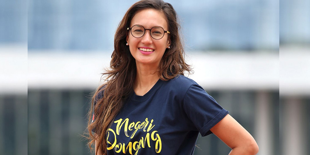 Dengan gaya hidup ramah lingkungan, Nadine Chandrawinata terus menginspirasi generasi muda untuk mencintai bumi lewat aksi nyata dan perjalanan sadar alam.