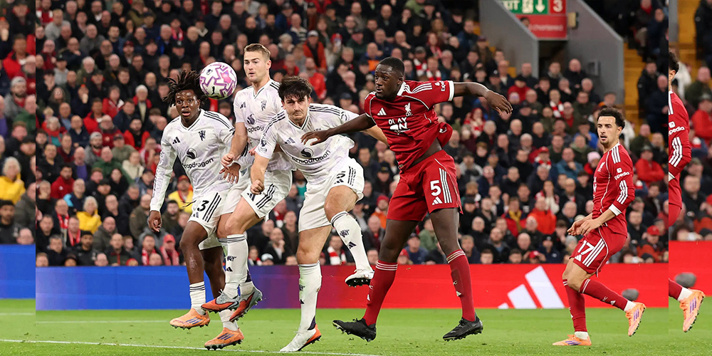 Pemain Liverpool gagal mengantisipasi bola udara dalam laga Liga Inggris di Anfield. Kekalahan ini memperpanjang tren negatif The Reds di Premier Leauge musim 2025/2026.