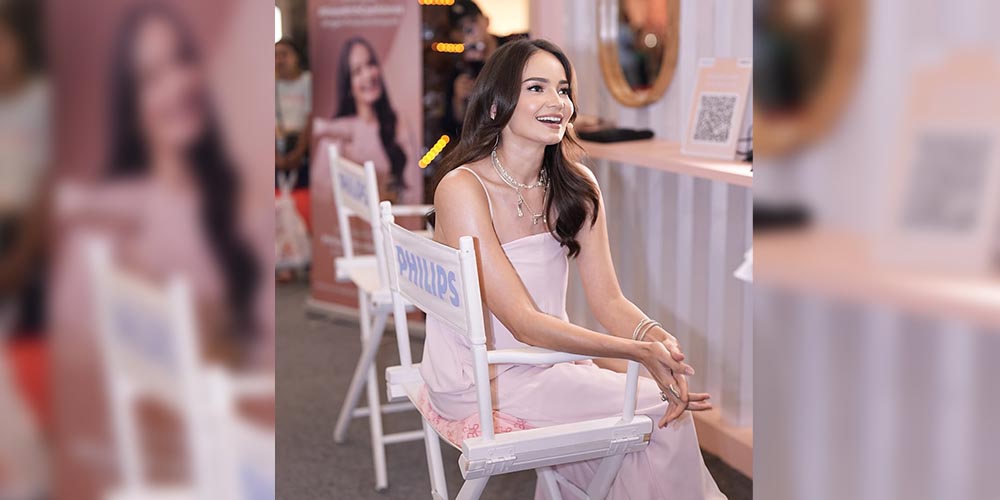 Enzy Storia tampil anggun dengan gaya natural, mencerminkan transformasinya menuju hidup sehat dan pola makan real food yang ia jalani.